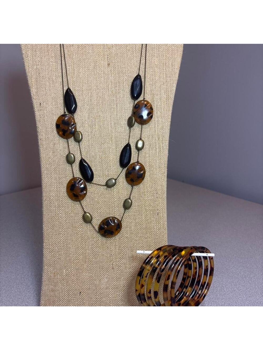 Vintage tortoise shell necklace and Set of 6 Matching Tortoise shell Bangles